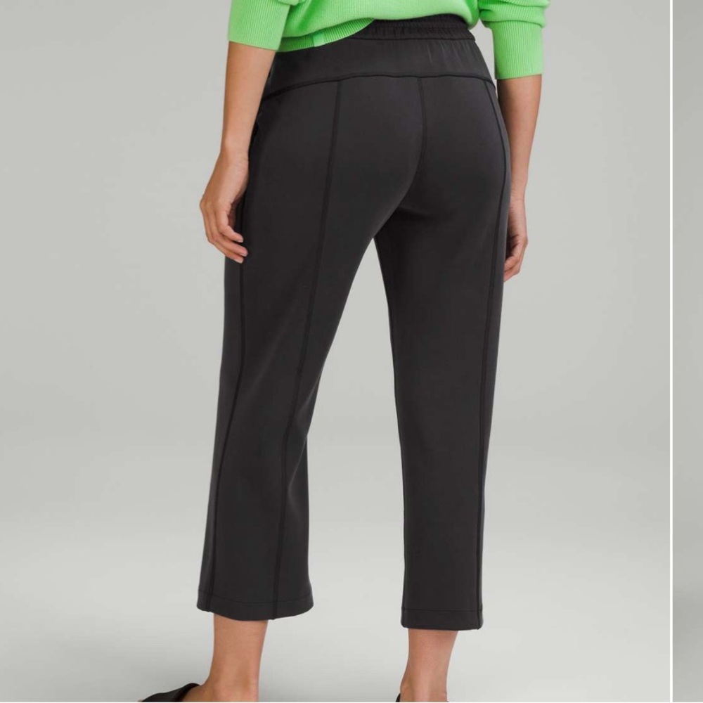 Lululemon Softstreme High-Rise Straight Leg Crop - Picture 2 of 7
